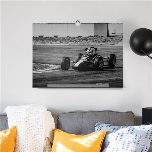 ChromeCars® Wandkalender "TRACKDAY" 2025 (DIN A2)