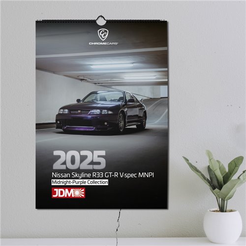 ChromeCars® Wandkalender - Nissan Skyline R33 GT-R V-spec MNPI - 2025 (DIN A2)