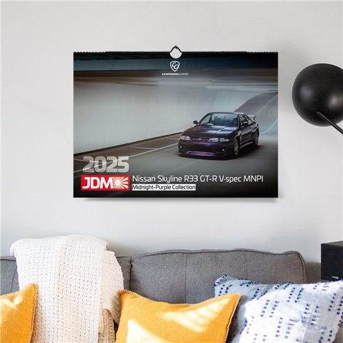 ChromeCars® Wandkalender - Nissan Skyline R33 GT-R V-spec MNPI - 2025 (DIN A2)