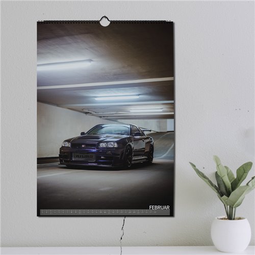 ChromeCars® Wandkalender - Nissan Skyline R34 GT-R V-spec CRS MNPIII - 2025 (DIN A2)