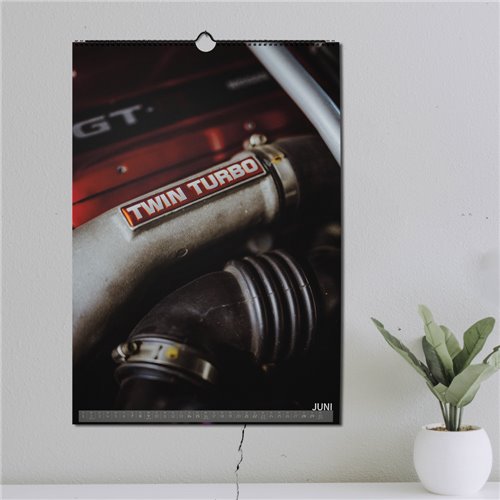 ChromeCars® Wandkalender - Nissan Skyline R34 GT-R V-spec CRS MNPIII - 2025 (DIN A2)